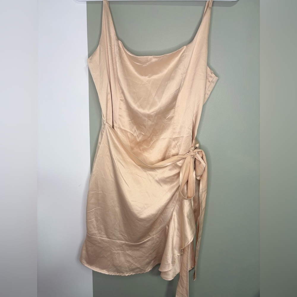 Princess Polly Satin Dress - Cream / Gold